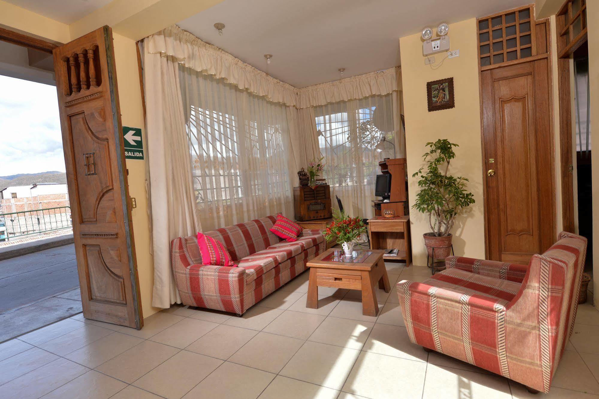 Hostal Atlantis กุสโก ภายนอก รูปภาพ